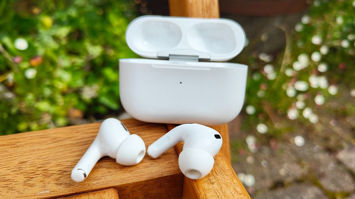 Apple може представити нові AirPods Pro вже восени: якими вони будуть