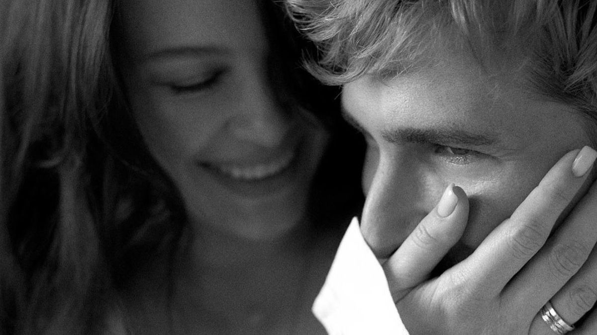 Милість зашкалює: дружина Позитива показала відео співака з донечкою