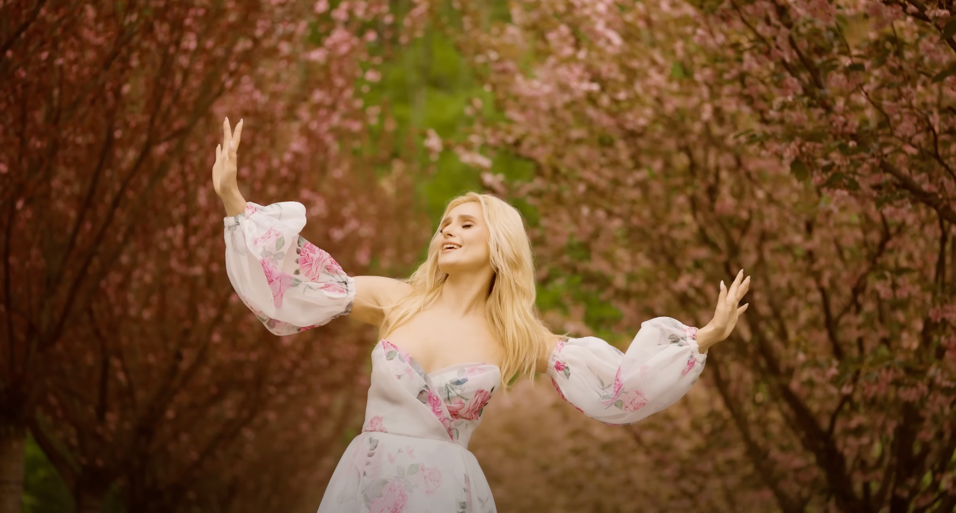 Ірина Федишин закликає цінувати кожну мить з коханими у новій відеороботі