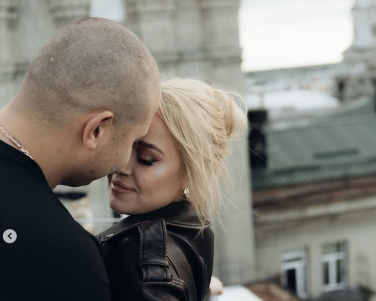 "Ти був завжди": на тлі скандалу з Тереном Бєлєнь показала поцілунок з новим бойфрендом