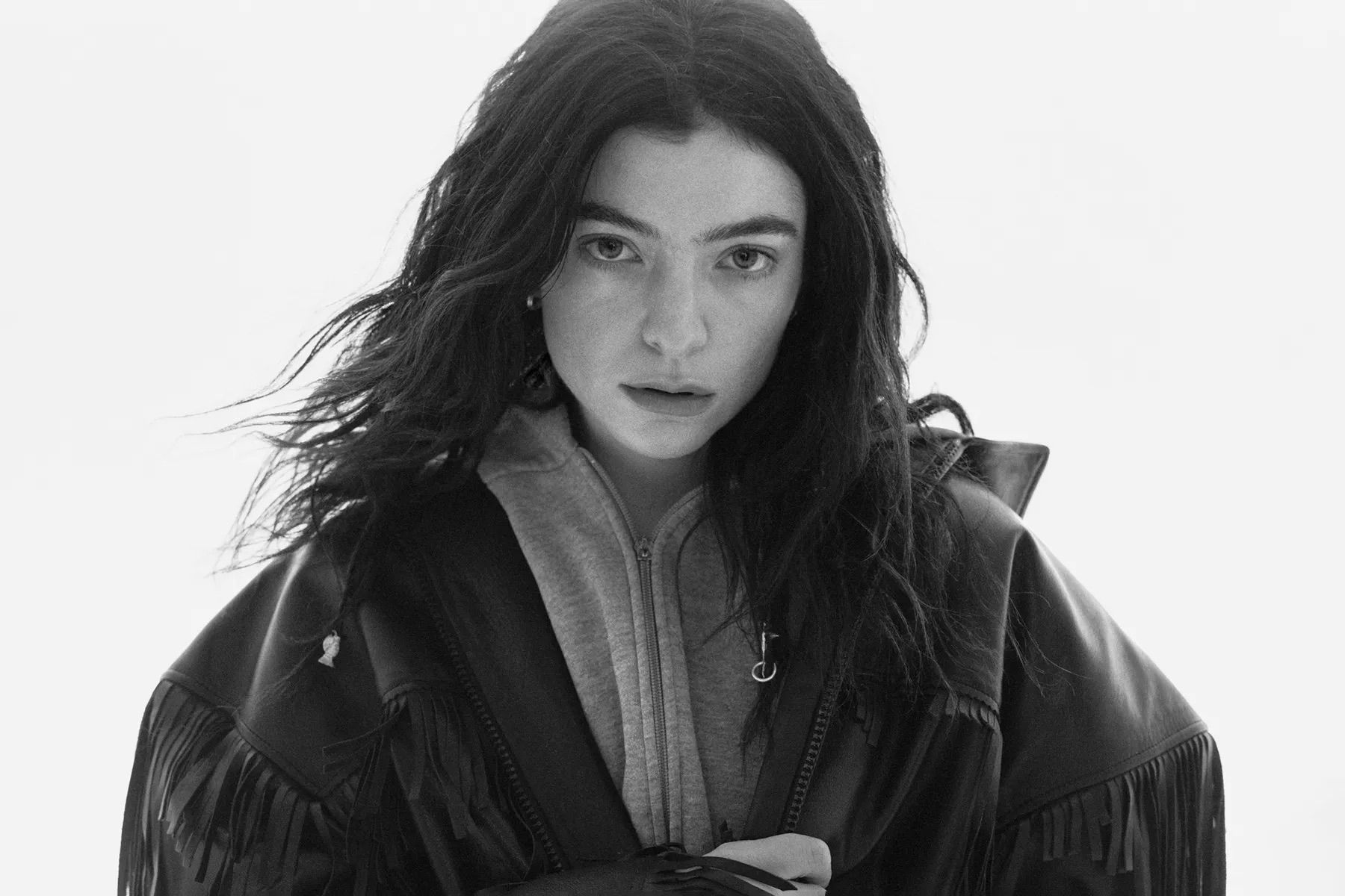Один з найособистіших треків співачки: Lorde випустила кліп на сингл Man Of The Year
