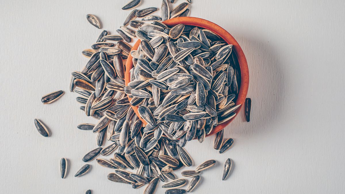 Суперфуд для серця, імунітету та цукру в крові: як часто треба їсти насіння соняшника