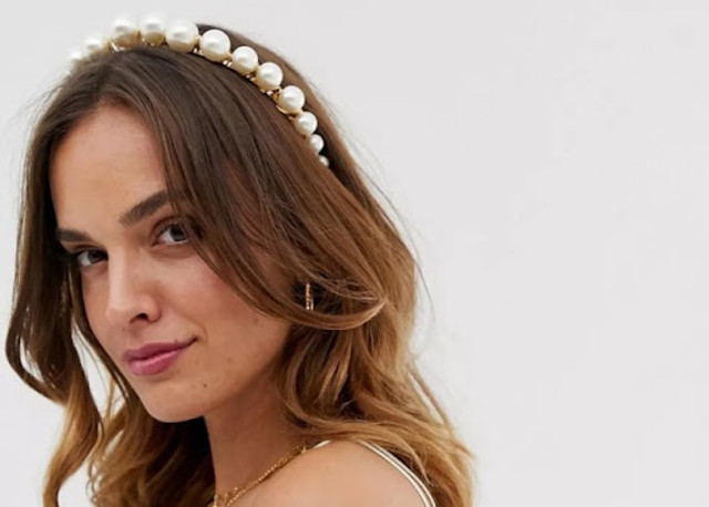 Зачіски з обідками – стильний варіант на літо- фото 557484