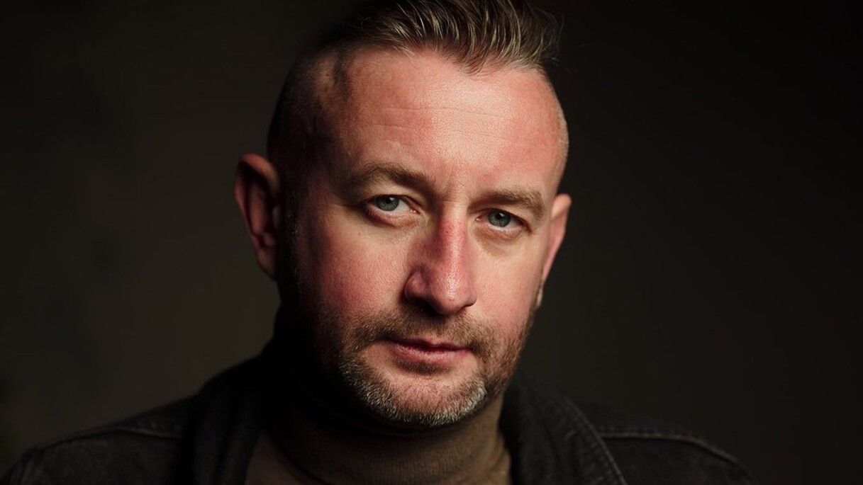 Юна волонтерка на концерті гурту "Жадан і Собаки" передала FPV-дрон для захисників