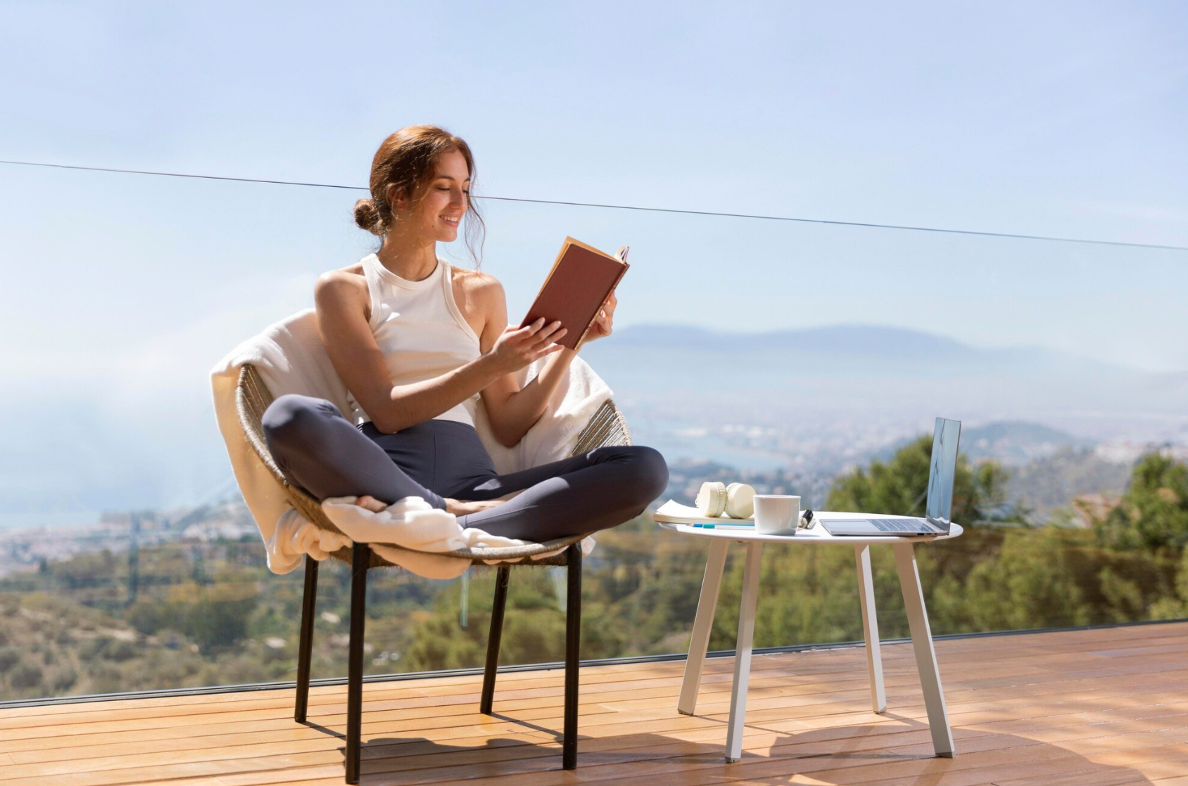 ТОП-5 книжок, які варто взяти у відпустку