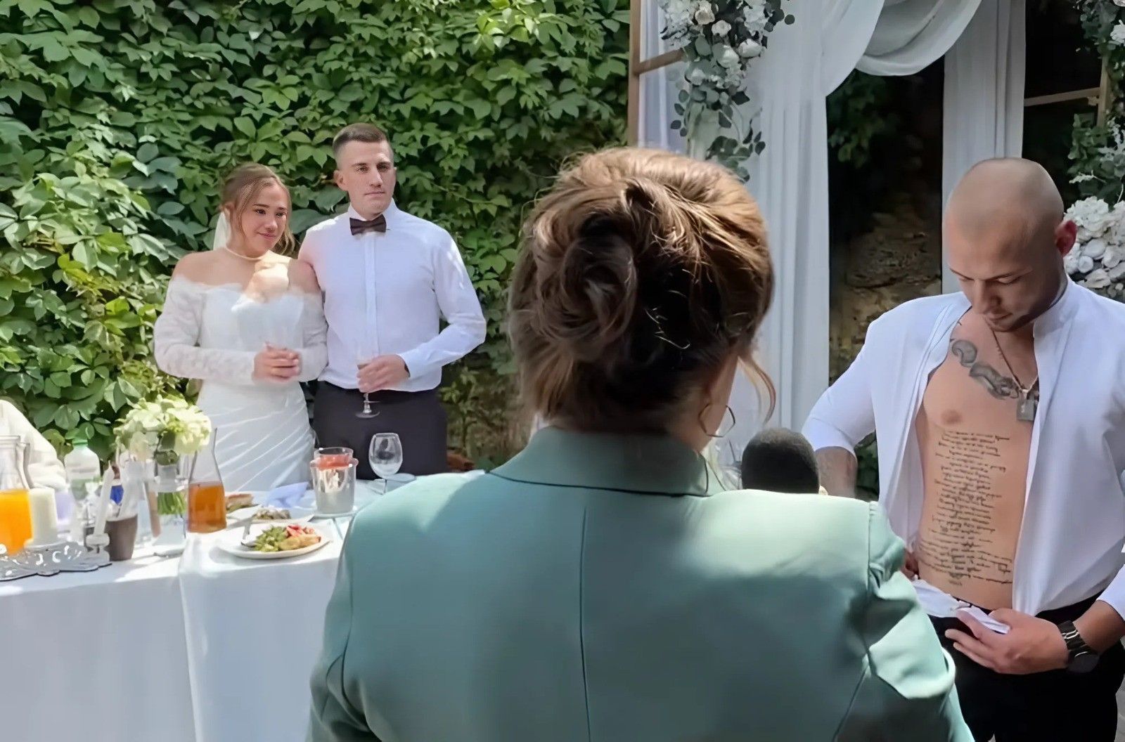 Воїн підготував щемливий сюрприз до весілля сестри - фото 1