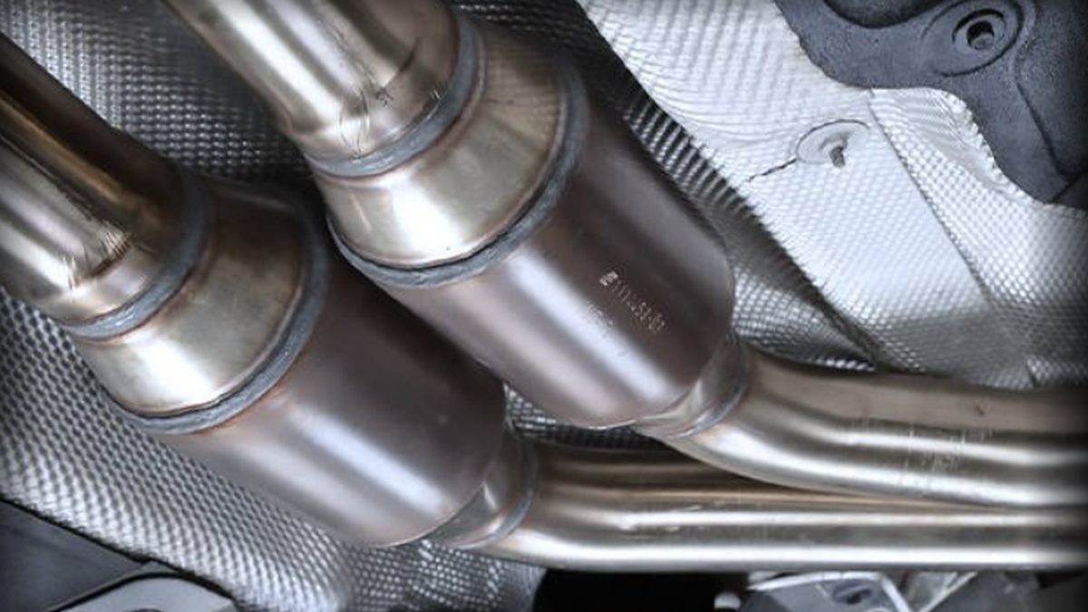 Ключові системи двигуна: як Master Service відновлює каталізатор, блок циліндрів і EVAP