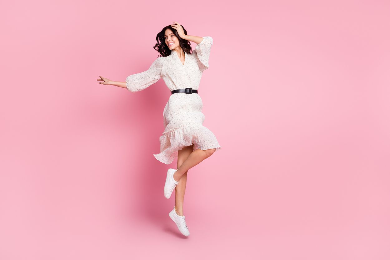 Кросівки як база сучасного жіночого стилю