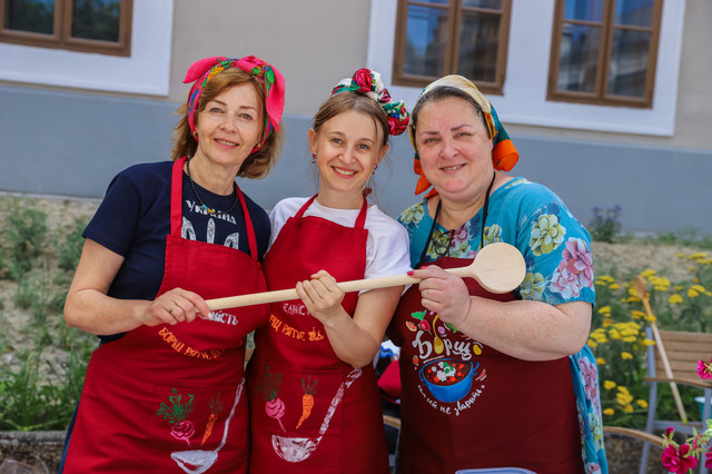 У Будапешті українці провели грандіозне Свято борщу: зварили аж 700 літрів - фото 558829