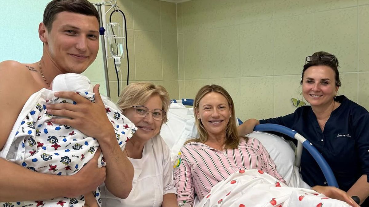 "Червень, який запам'ятається назавжди": Нікітюк показала невидані фото під час вагітності