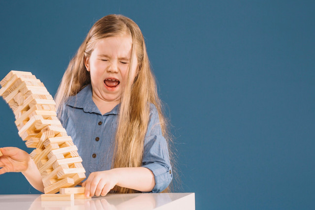 Ваша дитина от-от сяде вам на шию: 5 ознак, які про це свідчать - фото 559256