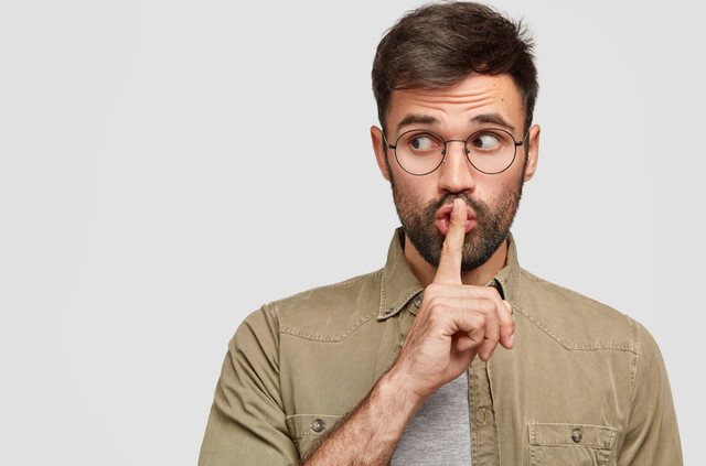 Таємниці виходять назовні: кого зірки готують до несподіваних одкровень - фото 559339