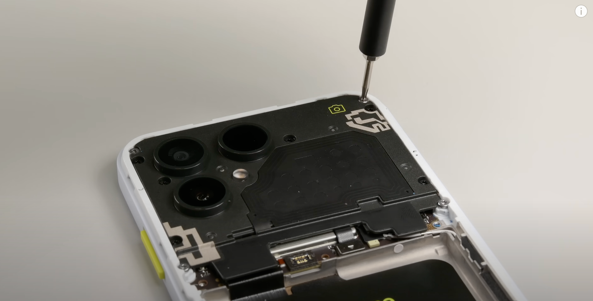 Fairphone 6 усе ще дуже легко розібрати - фото 1