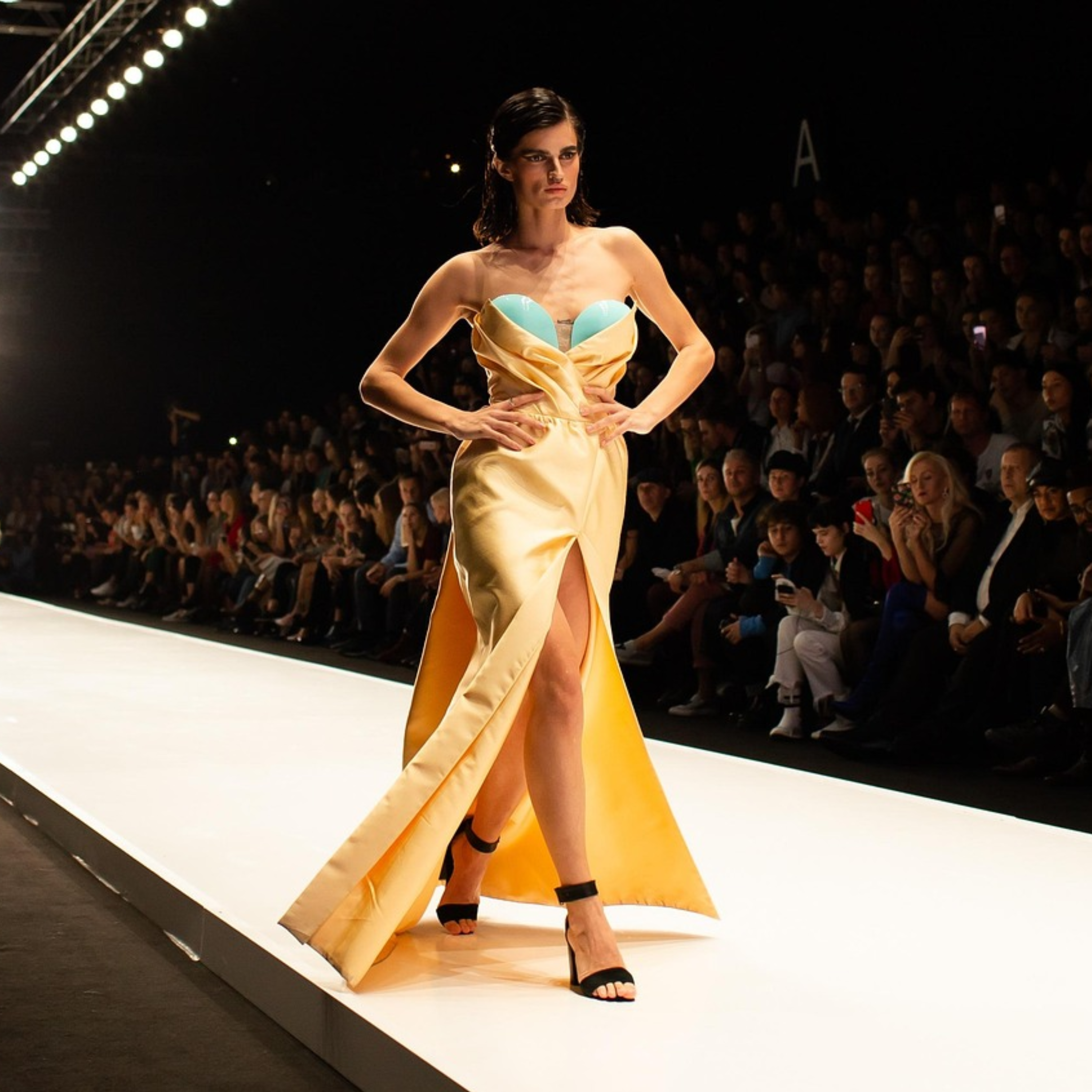 Модні кольори 2025: що носити, аби бути в тренді