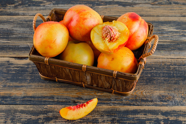 Які корисні властивості містить нектарин - фото 559885