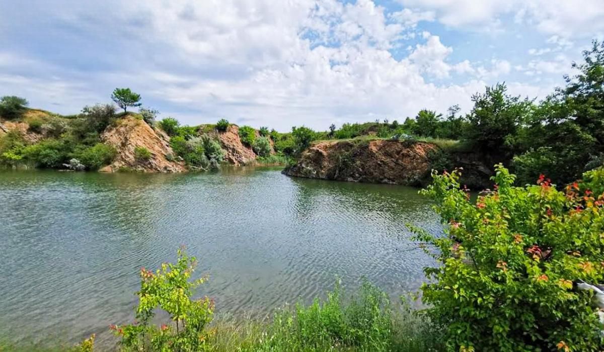 Найзагадковіше в Україні: де шукати магічне Срібне озеро