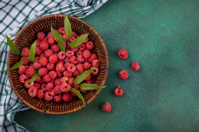 Ця шалено популярна ягода сподобається тим, хто слідкує за свою фігурою - фото 560424