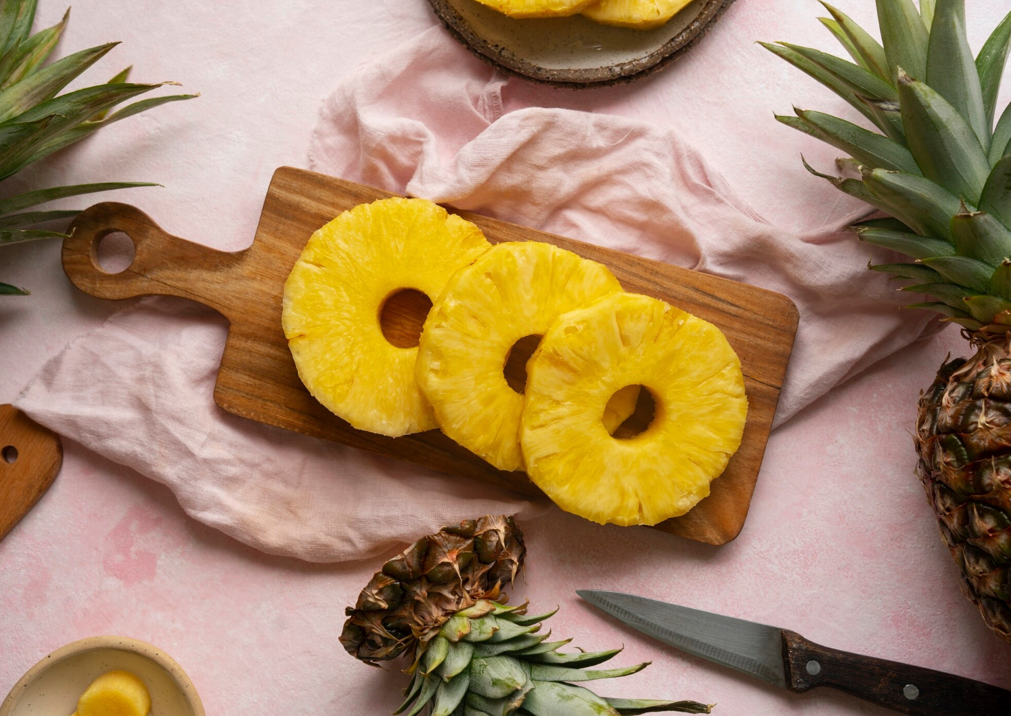 Сусідка очам не могла повірити, що це не ананас: готуємо улюблену закрутку з дитинства