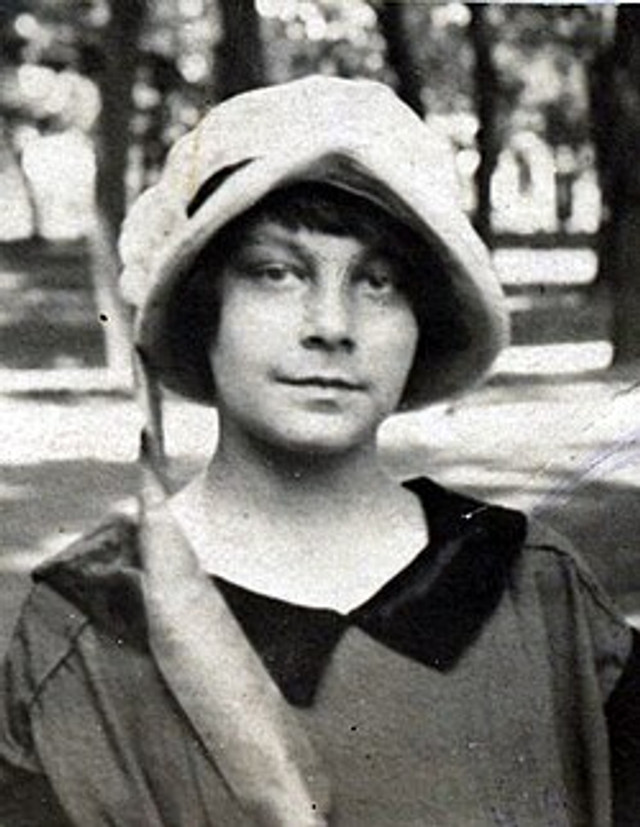 Життя та творчість української поетеси Олени Теліги - фото 560533