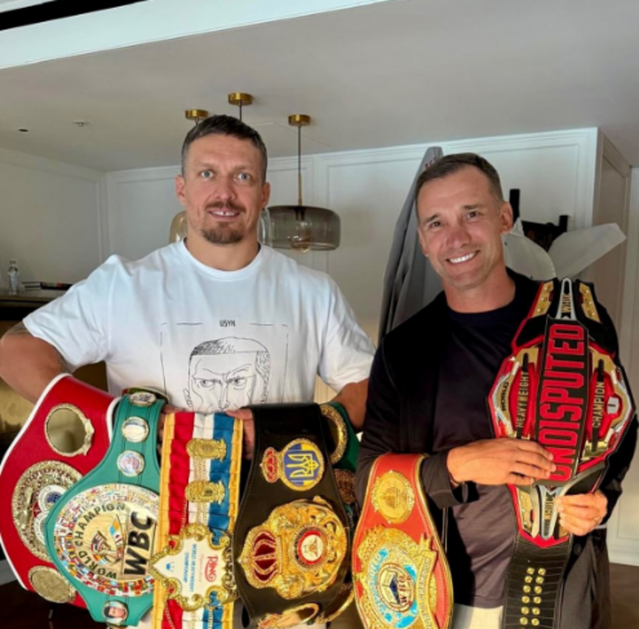 Фото стало сюрпризом для шанувальників - фото 1