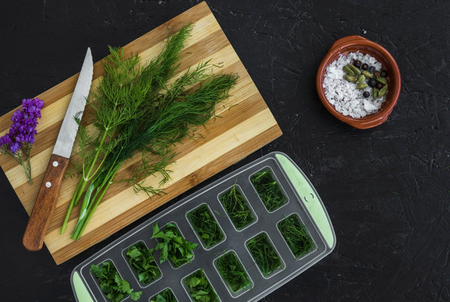 Ви подякуєте собі взимку: як правильно заморозити зелень, щоб бути здоровими цілий рік - фото 560853