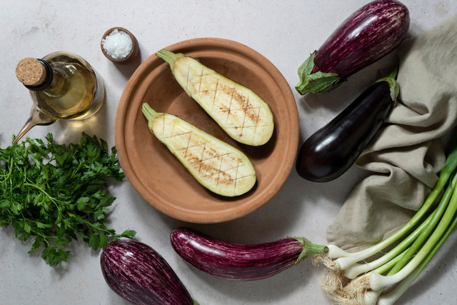 Супердієтичний і корисний продукт: чому варто налягати на баклажани влітку - фото 561032