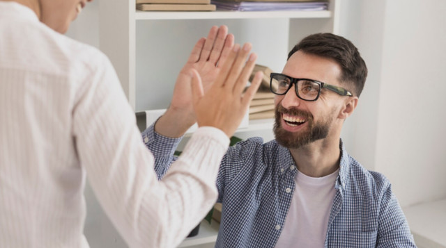 Уважно слухайте співрозмовника - фото 561288