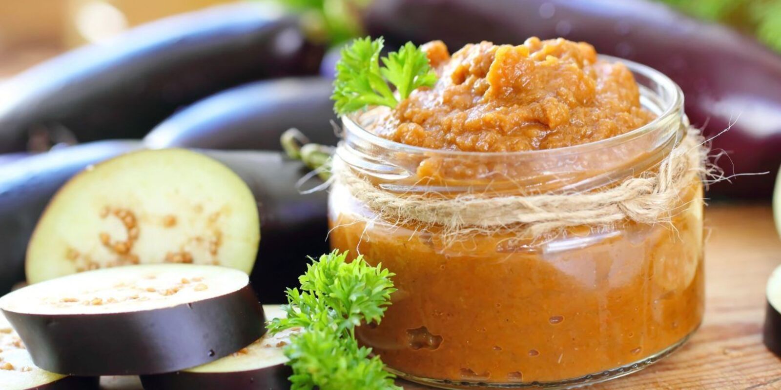 Смачна і корисна: як приготувати баклажанну ікру з овочами на зиму