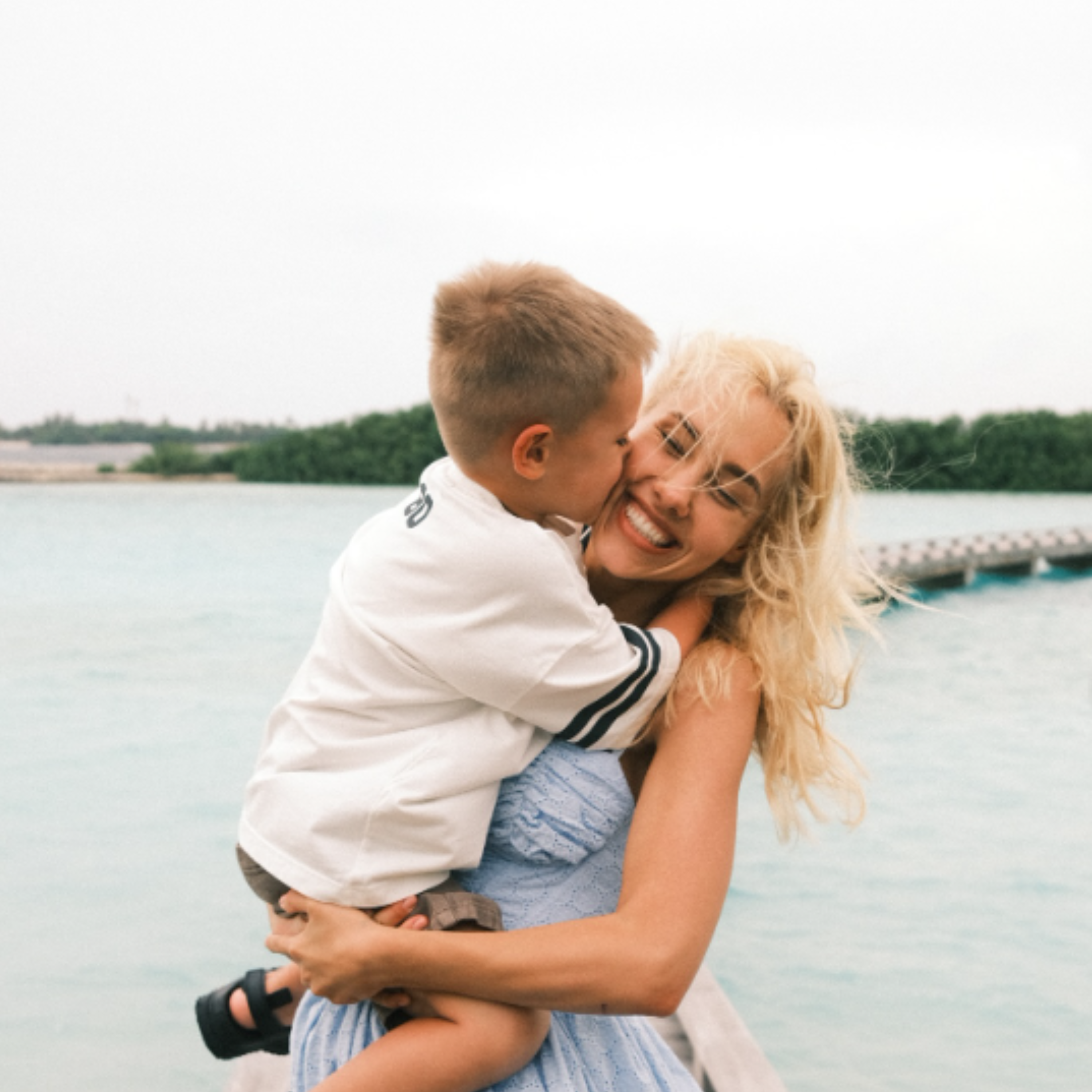 Даша Квіткова терміново залишила Мальдіви заради Володимира Бражка