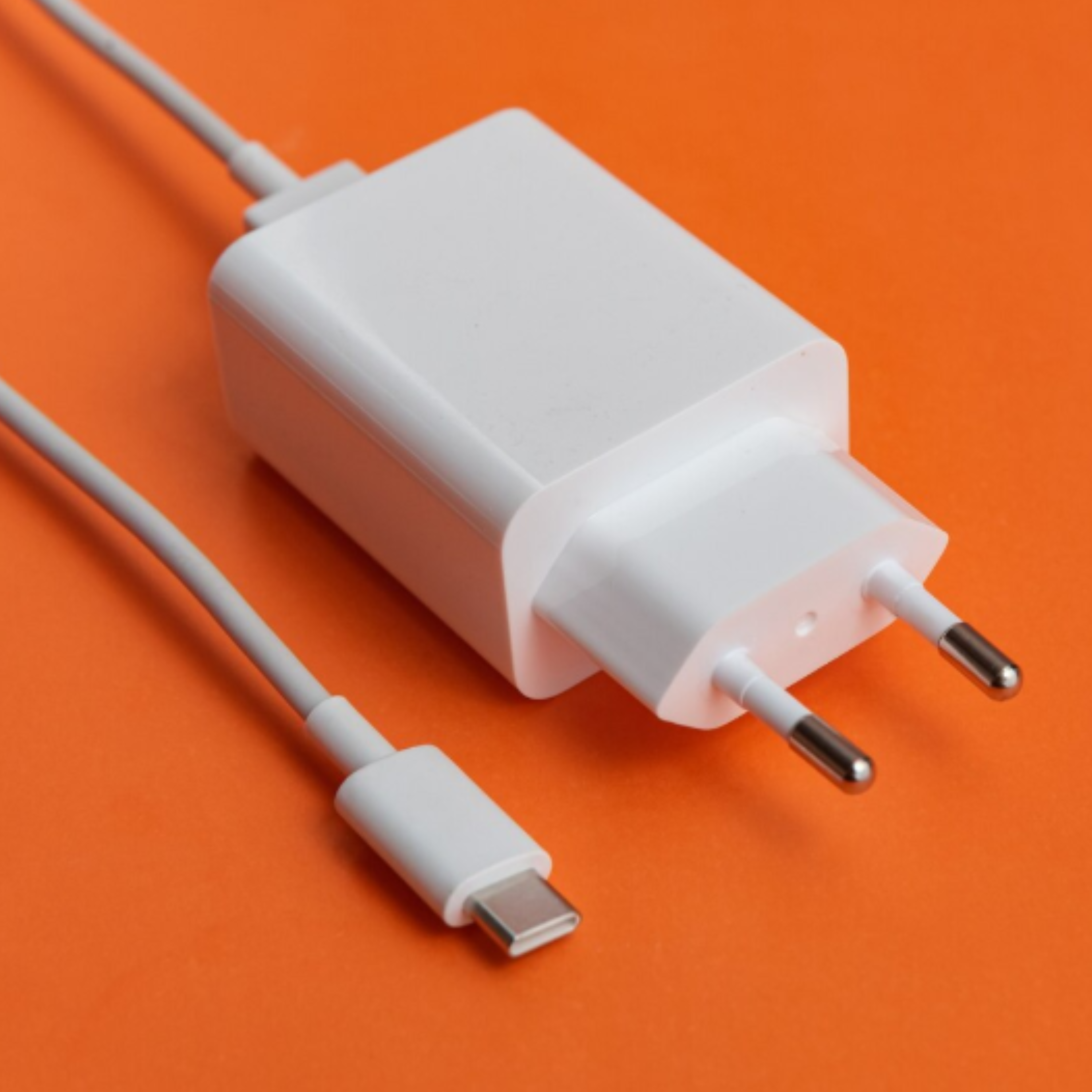 Нічна зарядка смартфона: чому це шкодить акумулятору?