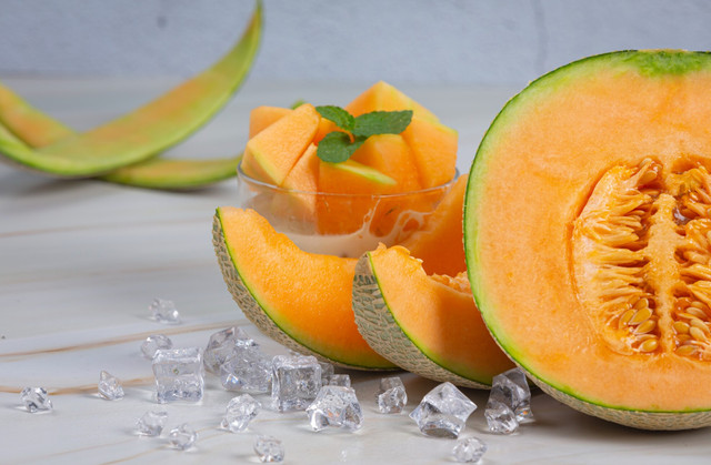 Чим корисна диня та кому краще її уникати: поради дієтологині - фото 561582