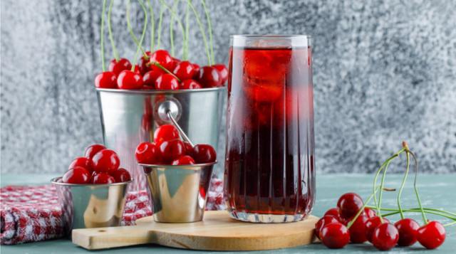 Вишневий сік корисний для здоров'я - фото 561607