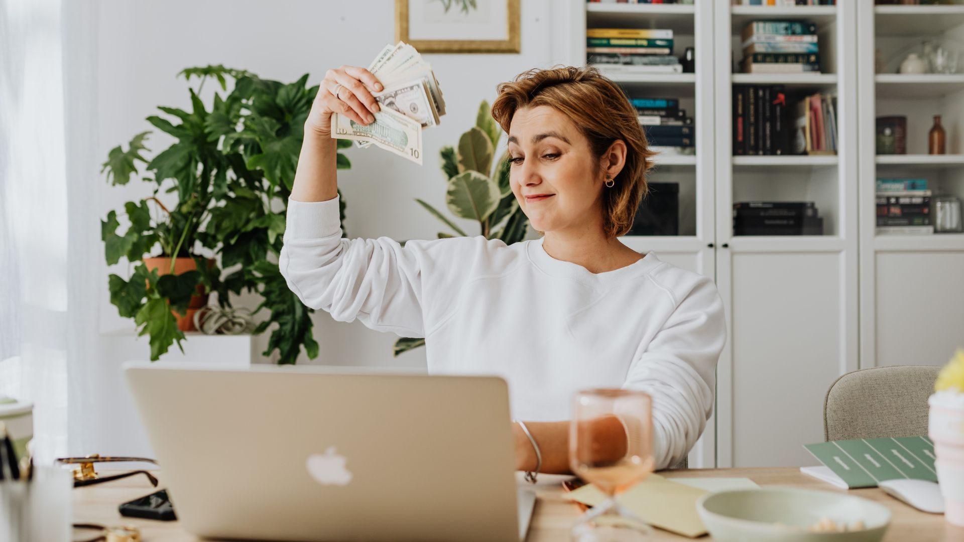 У кого будуть припливи грошей 6 серпня - фото 1