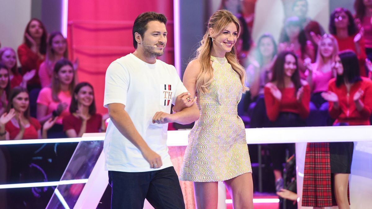 "Добре, що не в один день": Леся Нікітюк з гумором привітала Притулу з народженням сина