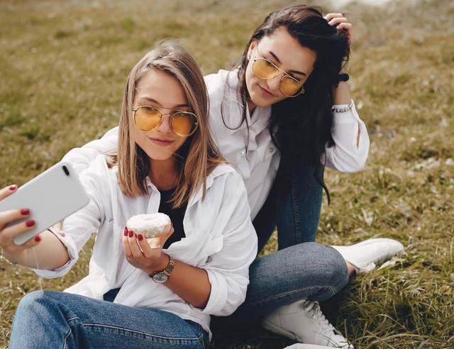 'Справжній друг – не матрац': гарні та влучні цитати про дружбу - фото 562322