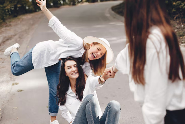 'Справжній друг – не матрац': гарні та влучні цитати про дружбу - фото 562323