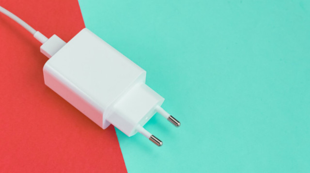 Акумулятор втрачає активні іони літію, які є носіями енергії. - фото 562395