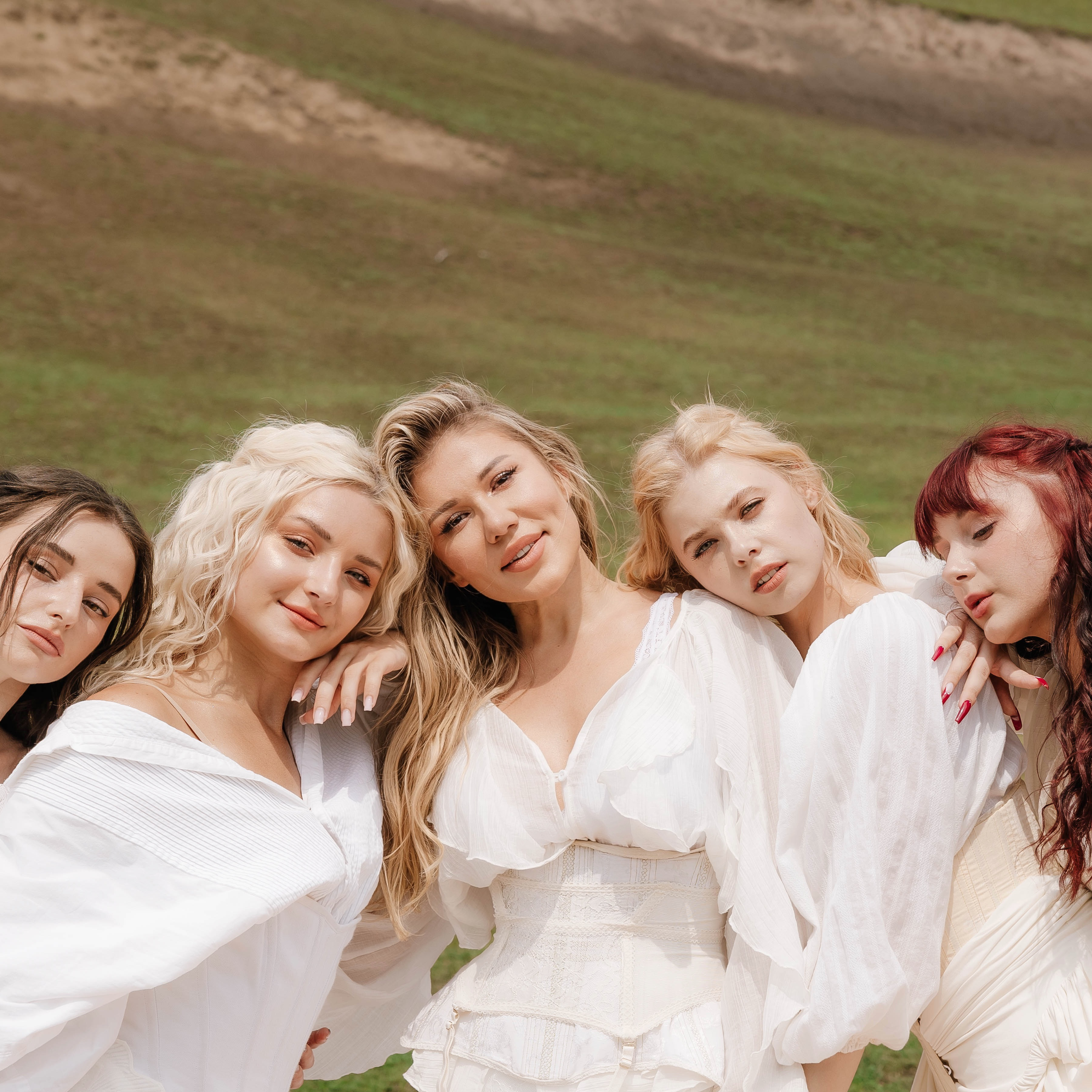 Кліп "САМА НЕ СВОЯ" - фото 1