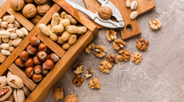 Горіхи та насіння корисні для боротьби з втомою - фото 562836