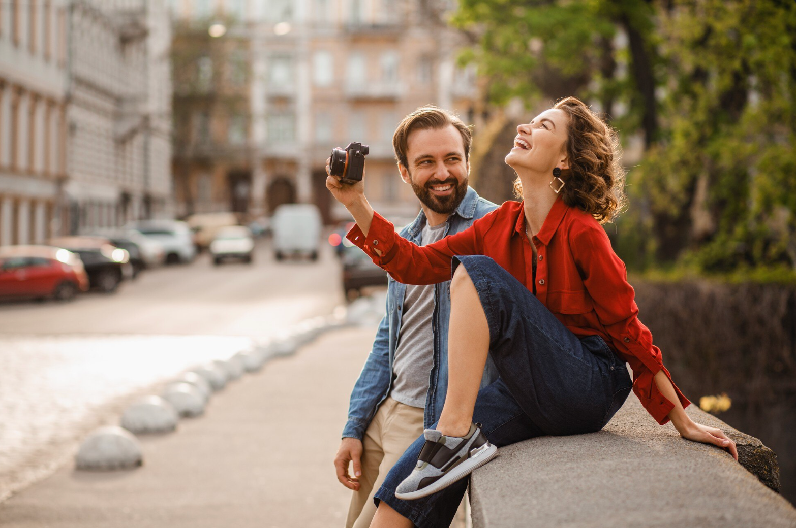 10 способів написати дівчині і покликати її на побачення