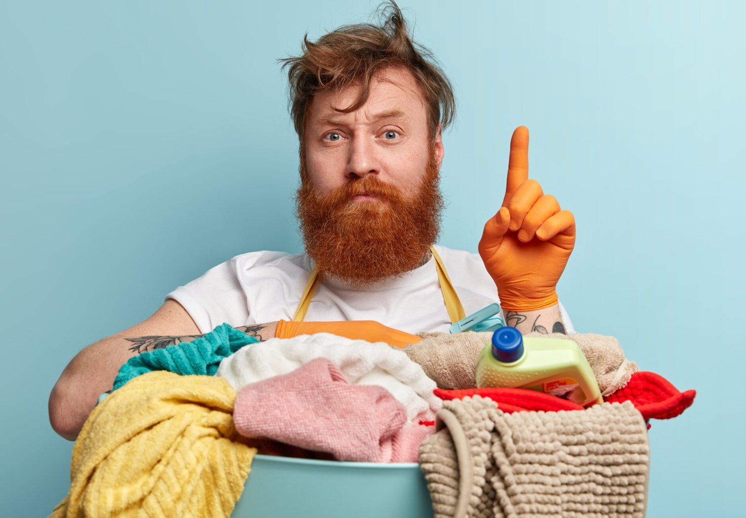 Три ситуації, коли ні в якому разі не можна вивертати одяг перед пранням