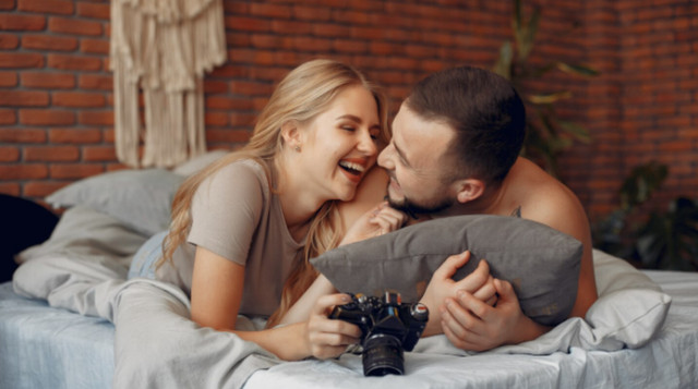 Не лише слова: як зрозуміти, що партнер вас дійсно кохає - фото 563413