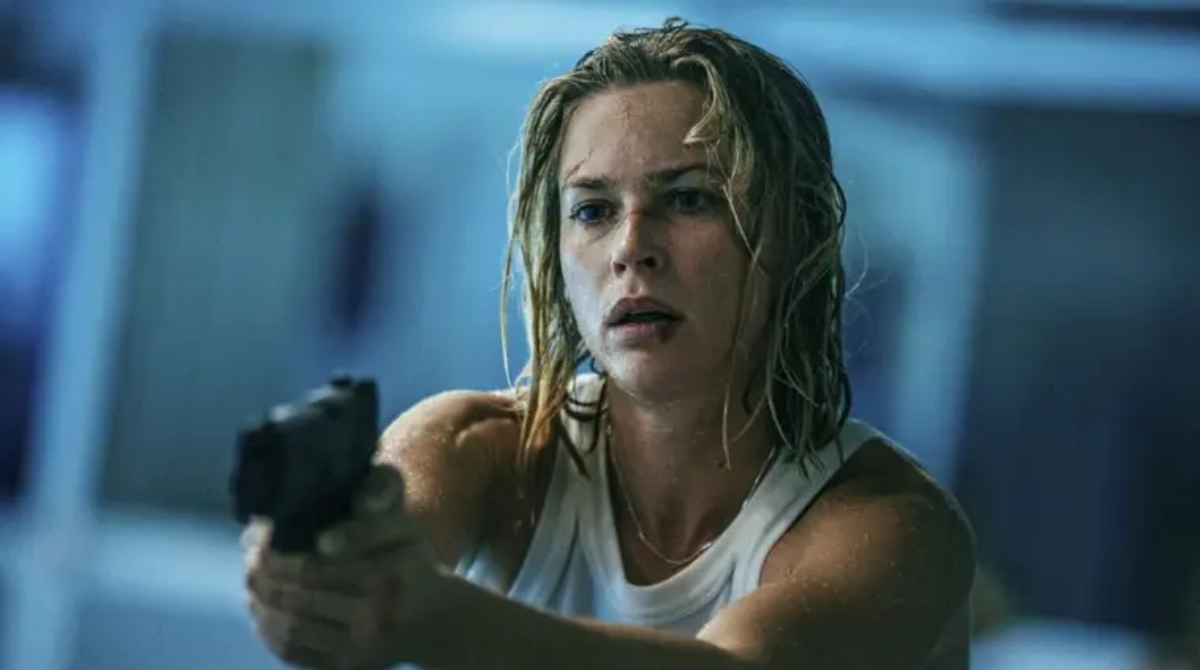 Фільм "Поза юрисдикцією" - фото 1