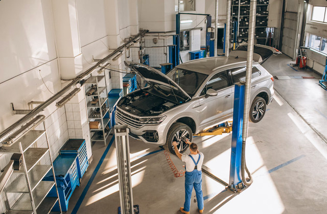 Скільки реально 'живе' бензин у баку: правда від експертів - фото 563574