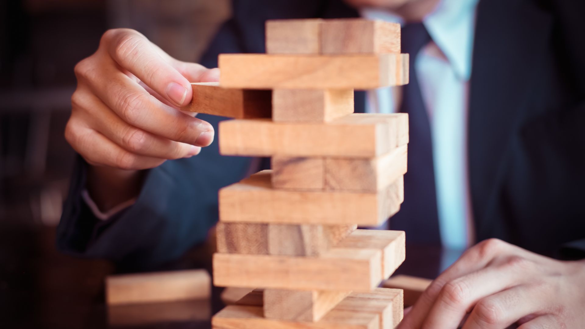 Неприємності стоять поруч: яким 4 знакам слід бути обачними наприкінці серпня