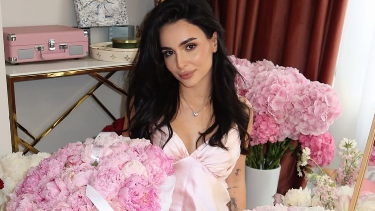 Здійснила давню мрію: Анна Трінчер на 24-річчя придбала собі розкішне авто – відео