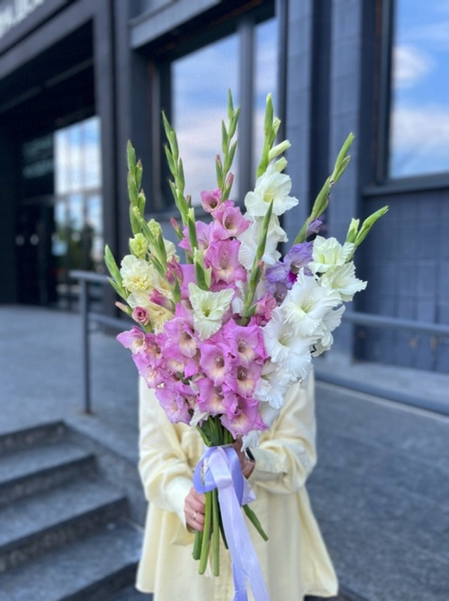 Букет із гладіолусів - фото 564004