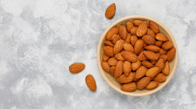 Користь мигдалю для організму - фото 564008