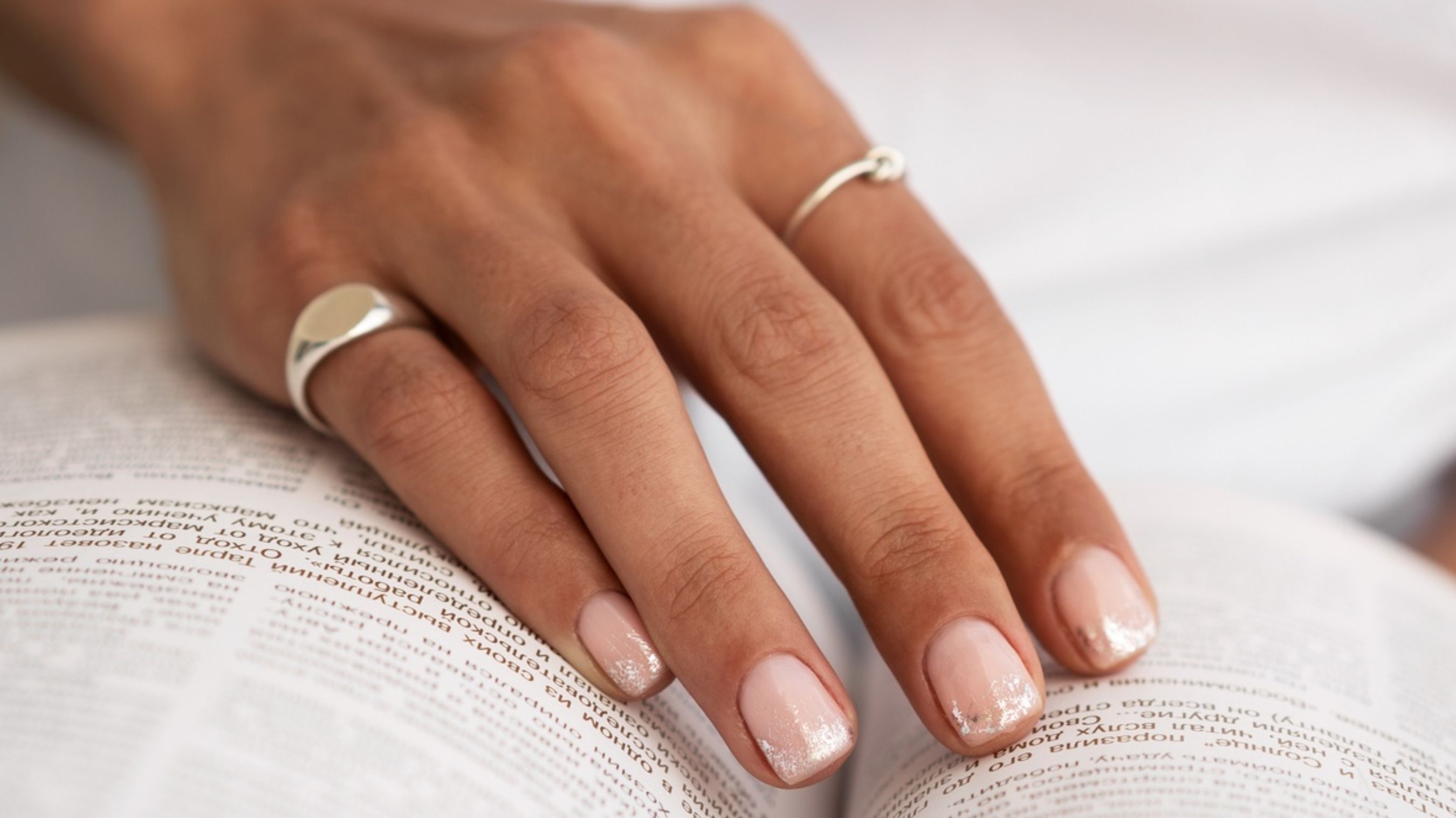 5 трендів манікюру на осінь 2025: надихайся новими трендами