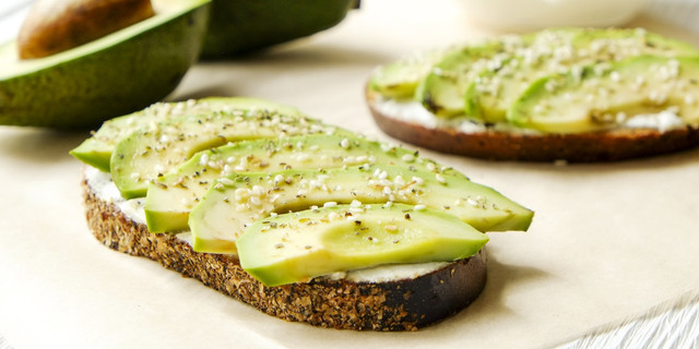 Корисний та смачний ланч у школу: як правильно обрати перекус для дитини - фото 564257